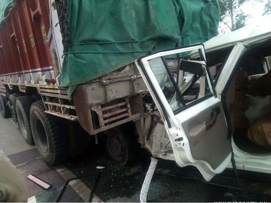 बिहेबाट फर्किँदै गरेको जीप उत्तरप्रदेशमा दुर्घटना, १४ जनाको मृत्यु