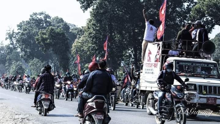 राजतन्त्र फर्काउनु पर्ने माग गर्दै नवलपुरमा मोटरसाइकल र्‍याली