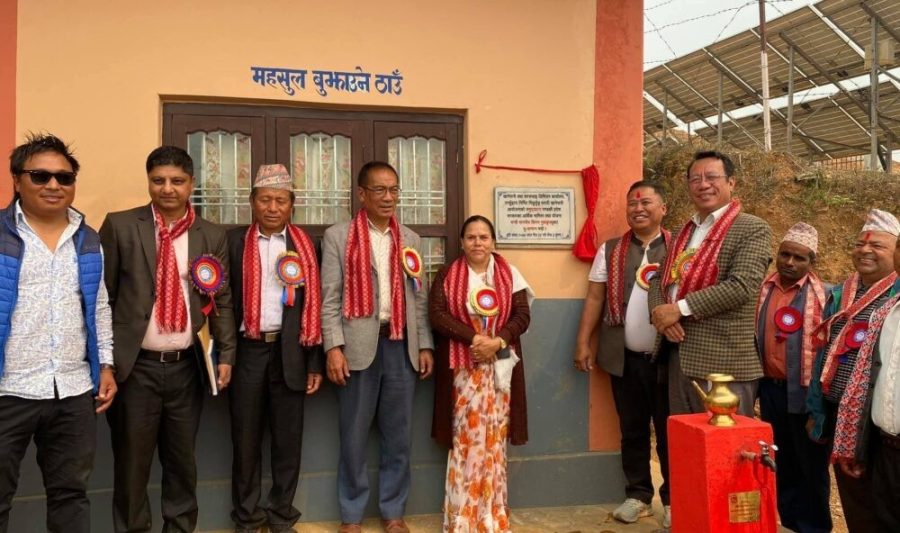 मिर्छुलुङका घर–घरमा धारा जडान भएपछि स्थानीयवासी खुशी